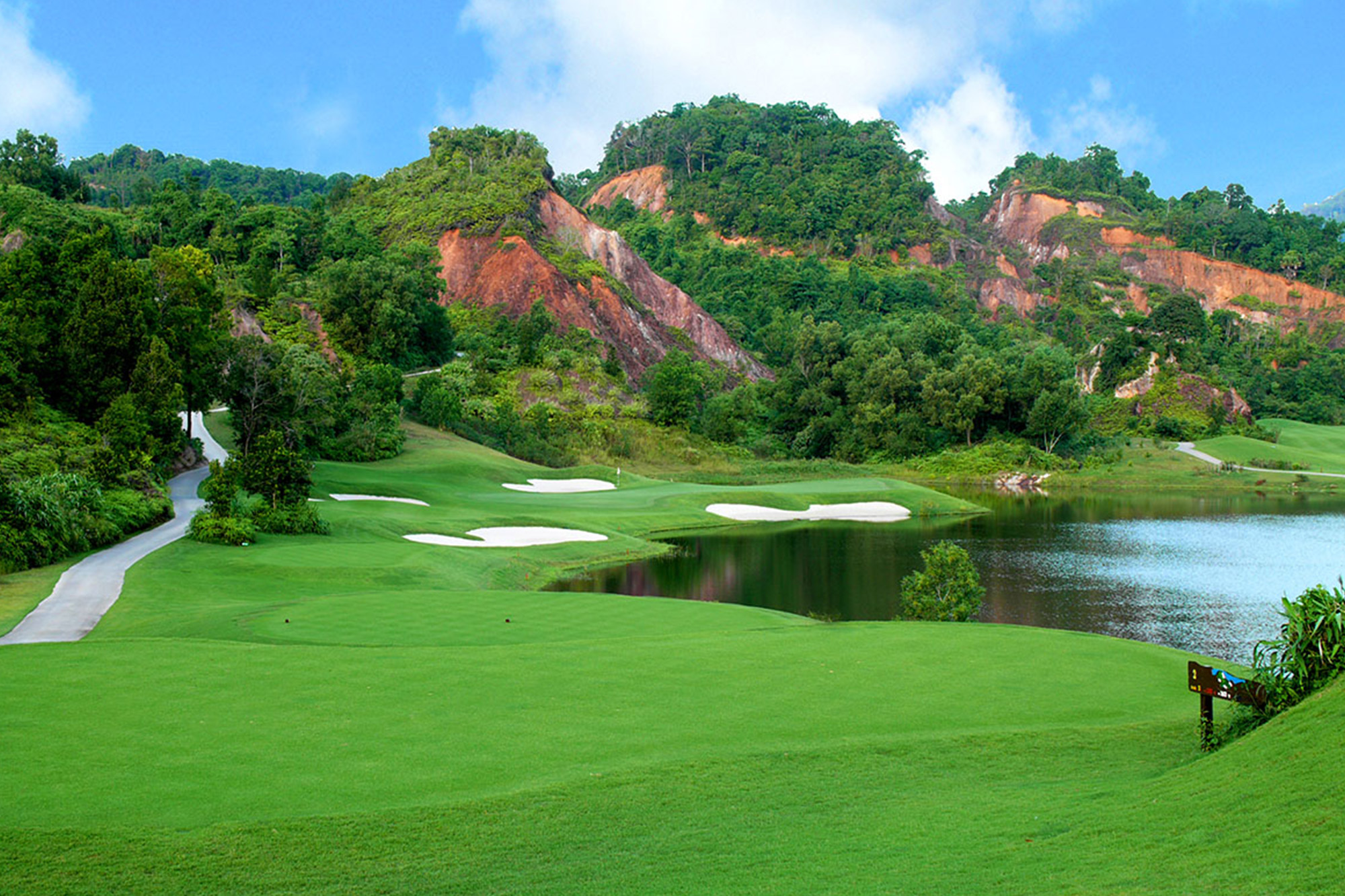 Golfez à travers le monde avec Tee Off Travel