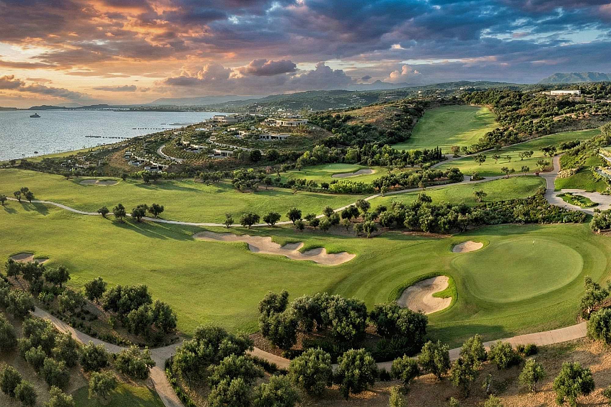 Quand le voyage devient un parcours, le golf dans sa plus belle expression